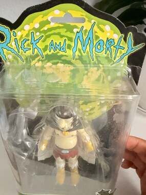 Funko Rick and Morty Birdperson Action Figure with Snowball BAF Piece